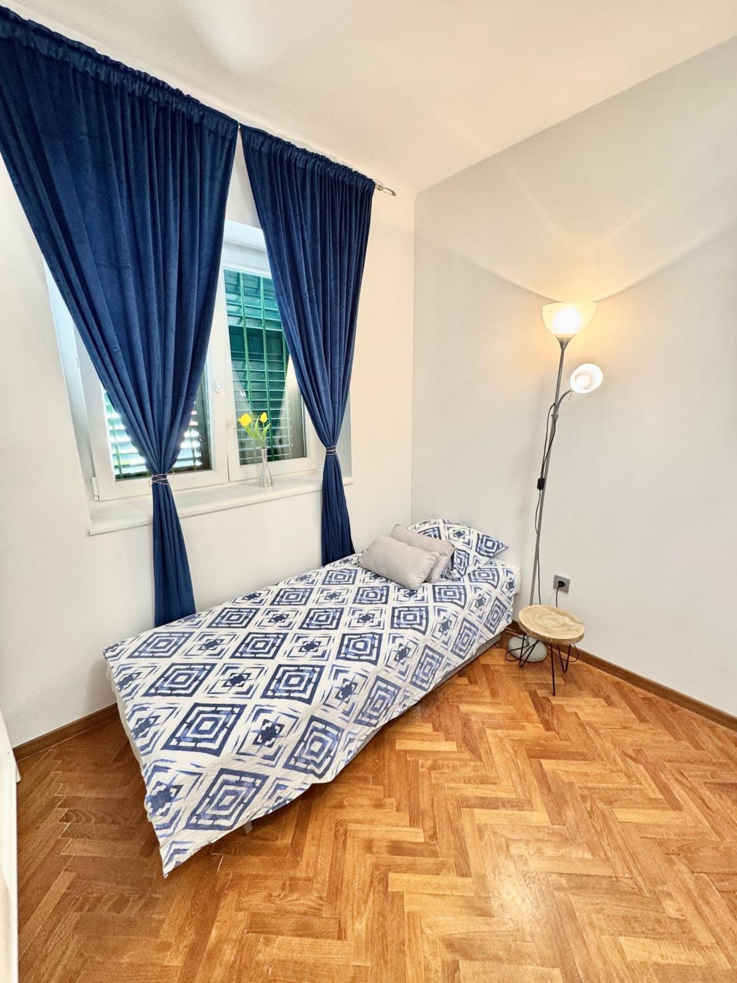 Apartament Emica
