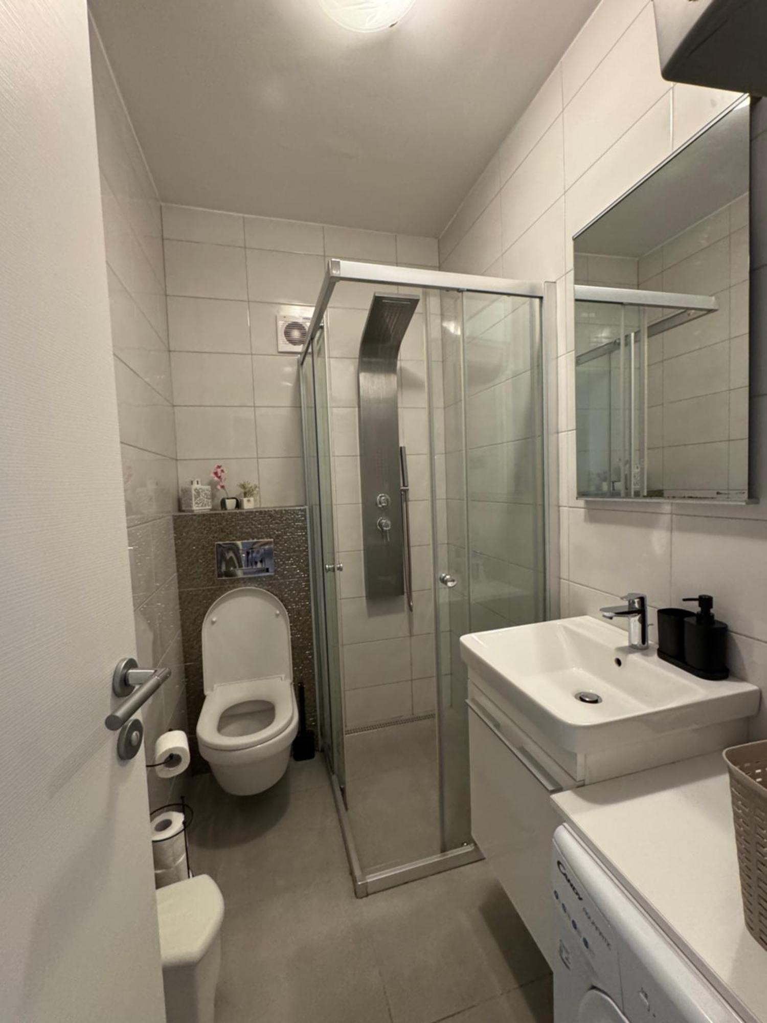 Emica Apartament *